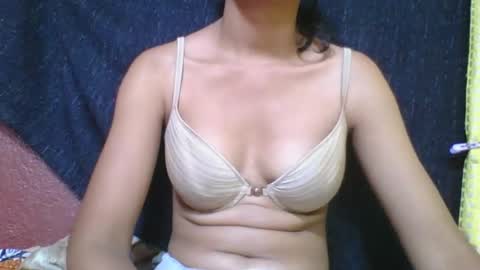 rosia685234 online show from 02/03/26, 06:22