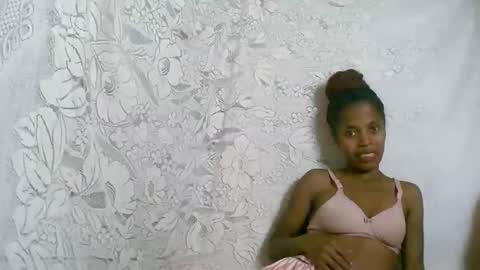 rosia online show from 09/19/25, 11:33