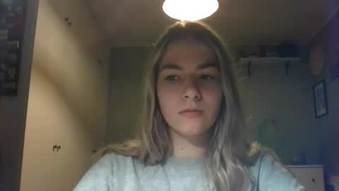 Snapshot of rosie_june chatting on 12/10/24, 08:51 Rosie online show from 12/10/24, 08:51