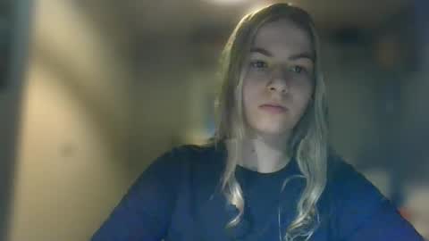 Snapshot of rosie_june chatting on 12/19/24, 10:56 Rosie online show from 12/19/24, 10:56