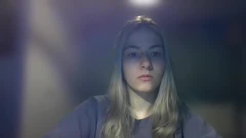 Snapshot of rosie_june chatting on 02/13/25, 07:56 Rosie online show from 02/13/25, 07:56