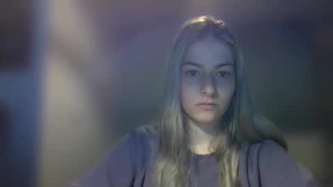 Snapshot of rosie_june chatting on 02/13/25, 11:06 Rosie online show from 02/13/25, 11:06