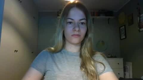 Snapshot of rosie_june chatting on 09/15/25, 06:46 Rosie online show from 09/15/25, 06:46