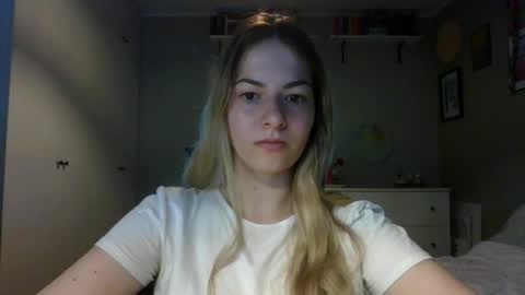 Snapshot of rosie_june chatting on 09/23/25, 06:38 Rosie online show from 09/23/25, 06:38