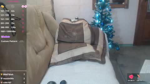 Snapshot of rosiecarlyne chatting on 12/09/24, 02:24 RosieCarlyne online show from 12/09/24, 02:24