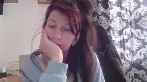 RosieHayes online show from 11/15/25, 09:06