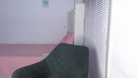 rosiehw online show from 10/16/25, 01:39