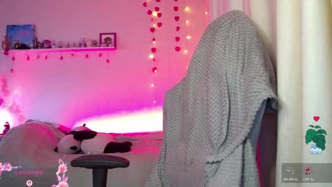 RosieNana online show from 04/10/26, 05:17