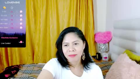 Snapshot of rositaredred chatting on 02/20/25, 05:33 ROSE online show from 02/20/25, 05:33