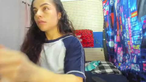 Snapshot of rosse_25 chatting on 07/12/26, 09:33 Would you like to help me with supplementation and sports suits so I can compete in powerlifting online show from 07/12/26, 09:33