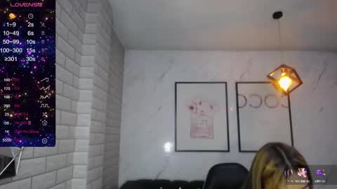 Snapshot of rosse_jeane_v chatting on 01/15/25, 01:31 rosse jeane v online show from 01/15/25, 01:31