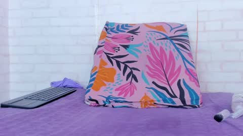 rosse_thompson11 online show from 12/30/24, 10:45