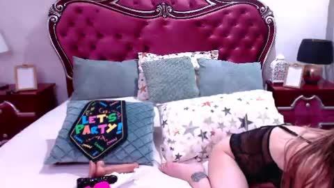 Snapshot of rossecougar_x chatting on 06/26/26, 04:50 Rosse Cougar online show from 06/26/26, 04:50