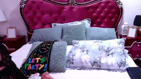 Snapshot of rossecougar_x chatting on 07/07/26, 07:23 Rosse Cougar online show from 07/07/26, 07:23