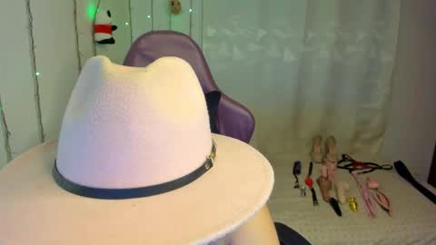 ROSSE DEMOND  online show from 03/07/26, 09:56