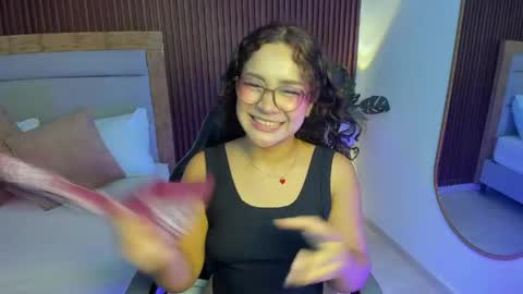 rossie_lanie_ online show from 04/22/26, 07:48