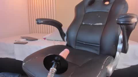 Ross online show from 11/11/25, 10:43