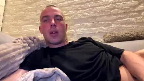 rotteei1 online show from 10/18/25, 05:46