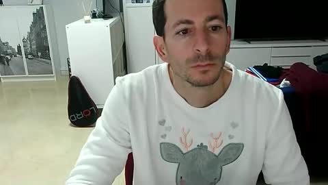 Snapshot of roubarixx chatting on 01/25/25, 08:42 roubarixx online show from 01/25/25, 08:42