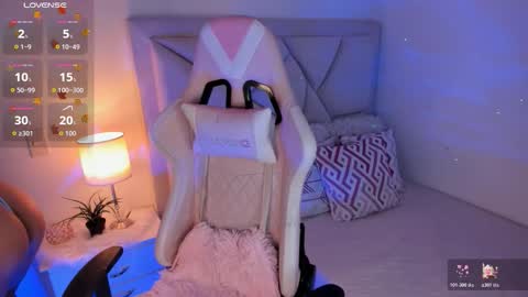 Snapshot of rouse_benett27 chatting on 10/28/25, 03:10 online show from 10/28/25, 03:10