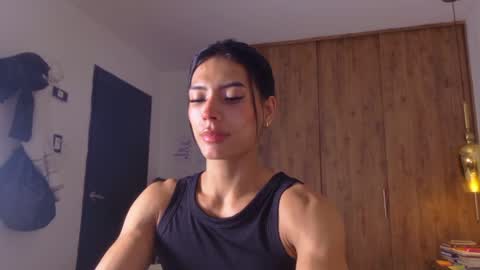 Snapshot of rouse_leon chatting on 05/11/26, 09:01 Rouse leon online show from 05/11/26, 09:01