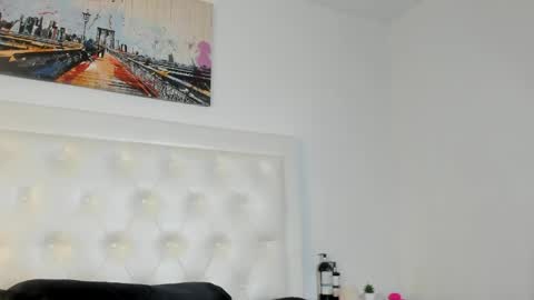 rouse_sexy_hotxx77 online show from 05/17/26, 02:02