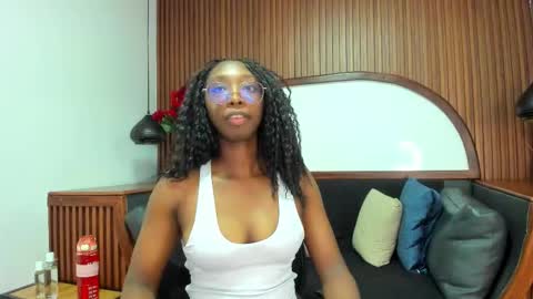 Snapshot of rouselux chatting on 03/02/26, 11:50 rouselux online show from 03/02/26, 11:50