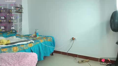 Snapshot of rousemilf4u chatting on 09/20/25, 10:00 rouse online show from 09/20/25, 10:00