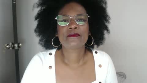 luxa online show from 02/24/25, 01:21