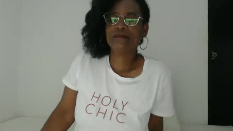 luxa online show from 09/23/25, 03:48