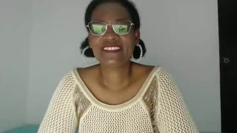 luxa online show from 10/03/25, 12:35