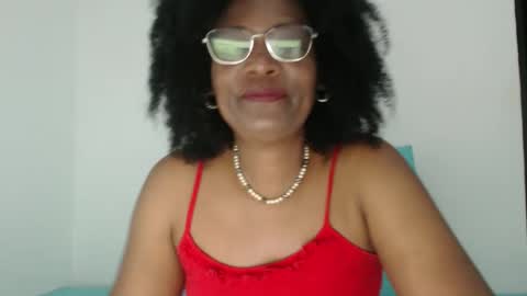 luxa online show from 10/04/25, 01:42