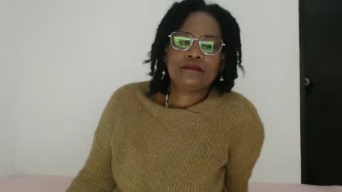 luxa online show from 10/11/25, 03:54