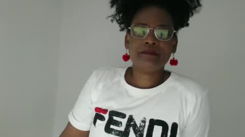 luxa online show from 11/01/25, 01:57