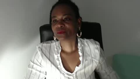 luxa online show from 05/04/26, 12:56