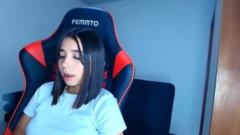 rousse_violet online show from 02/09/26, 01:09