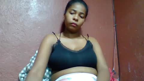 Snapshot of rovaelyah chatting on 10/10/25, 06:01 rovaelyah online show from 10/10/25, 06:01