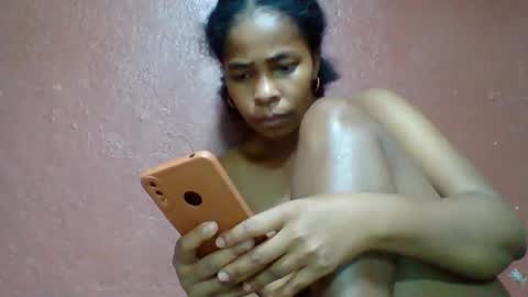 Snapshot of rovaelyah chatting on 10/28/25, 08:11 rovaelyah online show from 10/28/25, 08:11