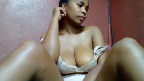 Snapshot of rovaelyah chatting on 11/10/25, 08:30 rovaelyah online show from 11/10/25, 08:30