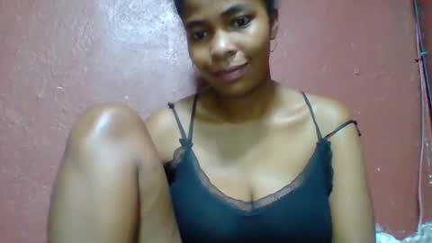 Snapshot of rovaelyah chatting on 11/17/25, 05:19 rovaelyah online show from 11/17/25, 05:19