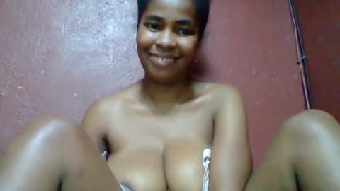 Snapshot of rovaelyah chatting on 11/19/25, 06:19 rovaelyah online show from 11/19/25, 06:19