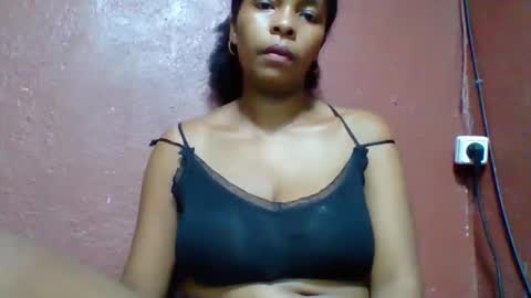 Snapshot of rovaelyah chatting on 11/23/25, 08:03 rovaelyah online show from 11/23/25, 08:03