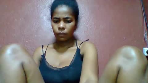 Snapshot of rovaelyah chatting on 11/24/25, 02:22 rovaelyah online show from 11/24/25, 02:22