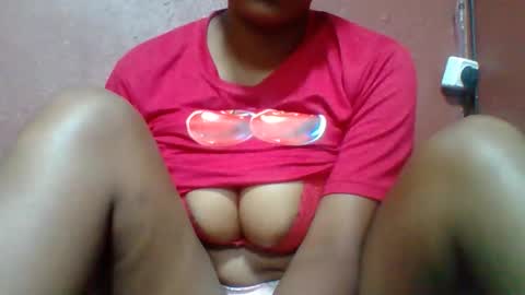 rovaelyah online show from 03/11/26, 04:18