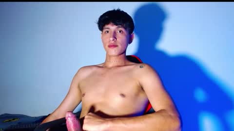 rowanboy23 online show from 12/05/25, 03:15