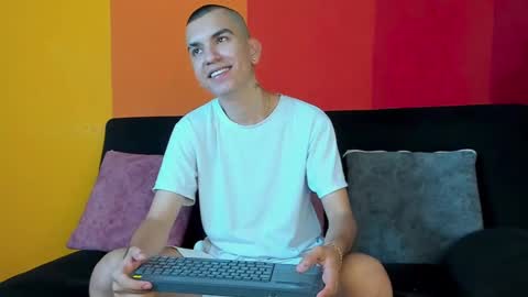 Rowan online show from 09/12/25, 12:16