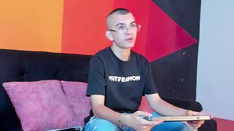 Rowan online show from 09/25/25, 12:09