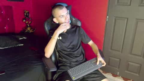 Rowan online show from 10/01/25, 12:00