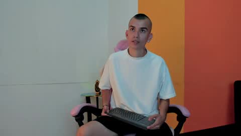 Rowan online show from 04/14/26, 07:42