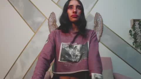 Snapshot of roxana_cyrano chatting on 02/21/25, 10:37 online show from 02/21/25, 10:37